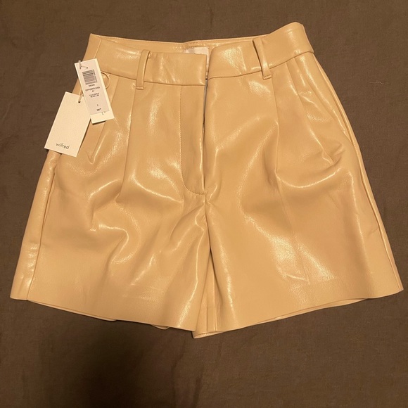 Wilfred Effortless faux leather shorts - Picture 9 of 9